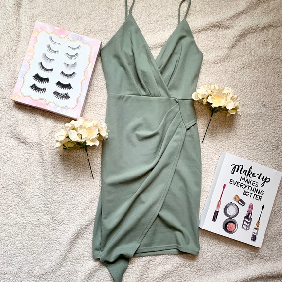Windsor Dresses & Skirts - Olive green formal dress